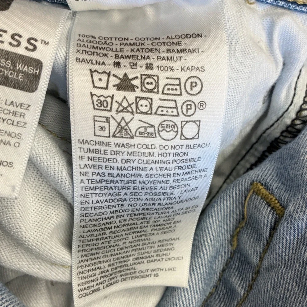 Levis preowned these